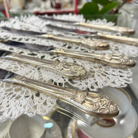 Ножи столовые "Троянда" Киевский з-д им.Дзержинского. Мнц с серебрением. Винтаж. Цена за 6шт. Картинка 2